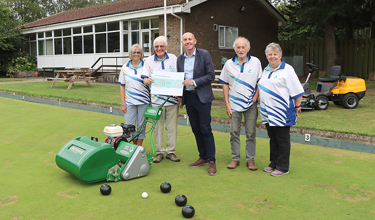 Council grant keeps Brumby Hall Bowls Club greens in top shape – New players welcome